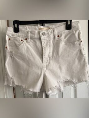 Levi’s High-Rise White Denim Shorts - Frayed Hem - size 31